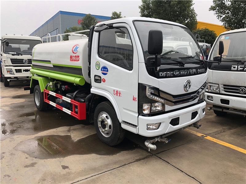 國六東風(fēng)小多利卡灑水車
