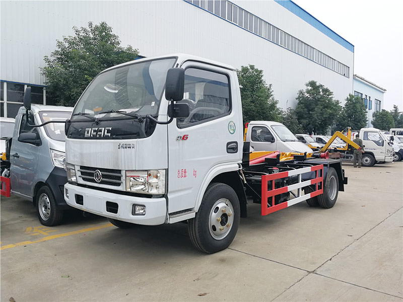 東風多利卡D6勾臂式垃圾車