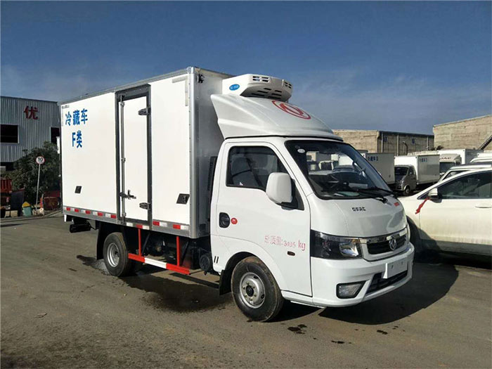 國(guó)六東風(fēng)途逸小型冷藏車(chē)