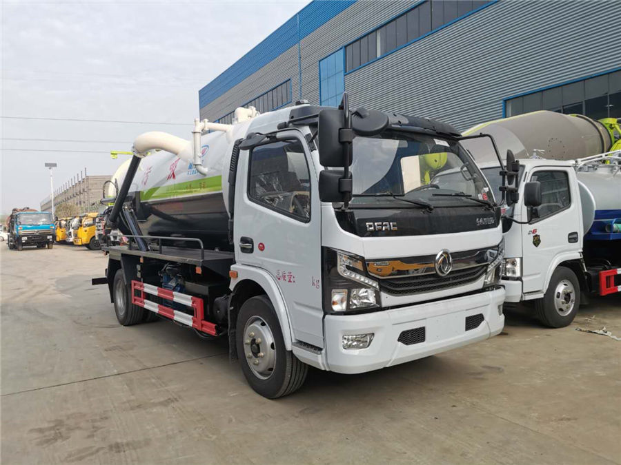 國(guó)六東風(fēng)凱普特吸污車