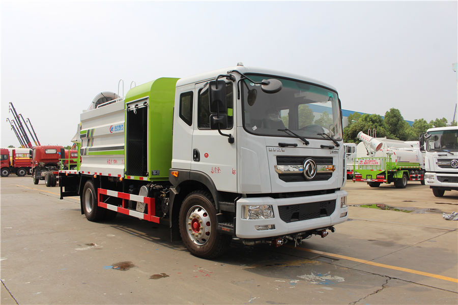 國六東風多利卡D9多功能抑塵車