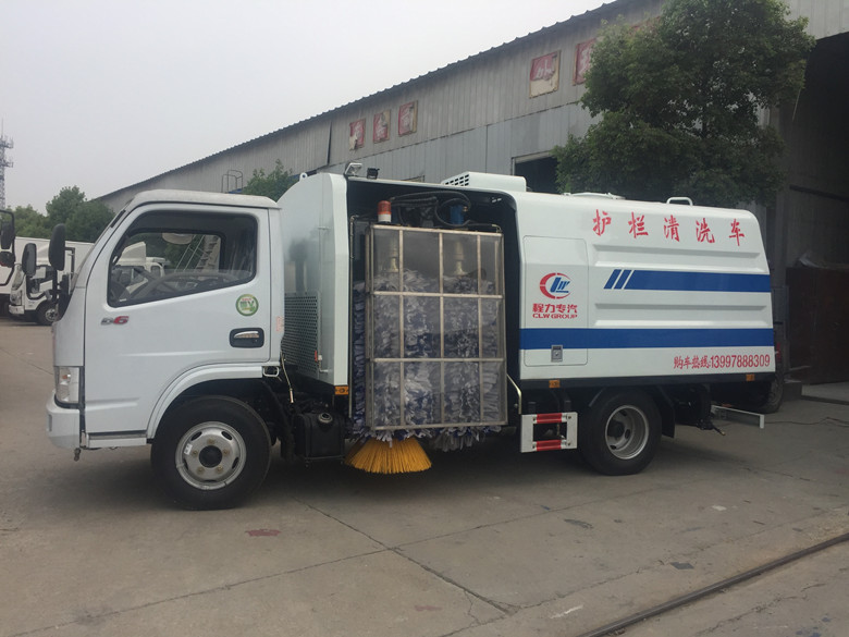 護欄清洗車優勢講解