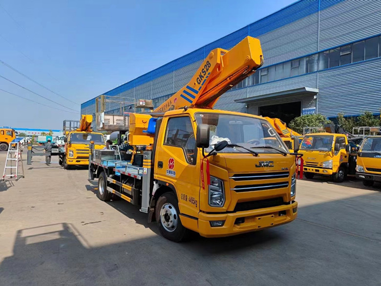 暢銷款藍牌江鈴28米高空作業車