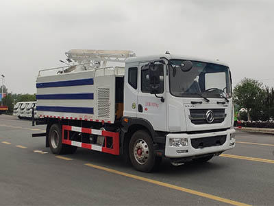 光伏板清洗—東風D9光伏板清洗車